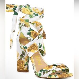 New Gianni Bini Astraahh Floral Ankle Wrap Sandals Heels size 9.5